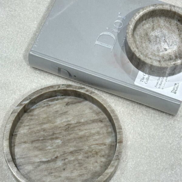 מגש שייש עגול גוון אבן