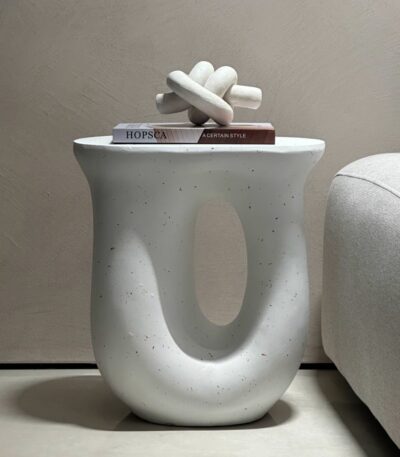 שולחן צד רומי