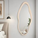 מראה קרדשיאן אבן תלייה ב