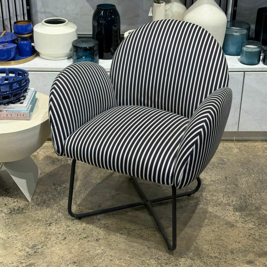 כורסא לוקס פסים כחול לבן